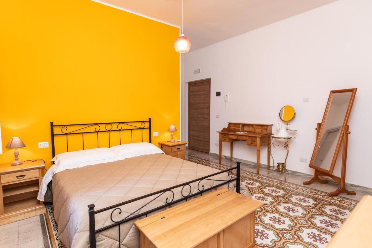 Casa Duconte Bed & Breakfast บาร์เลตตา ภายนอก รูปภาพ