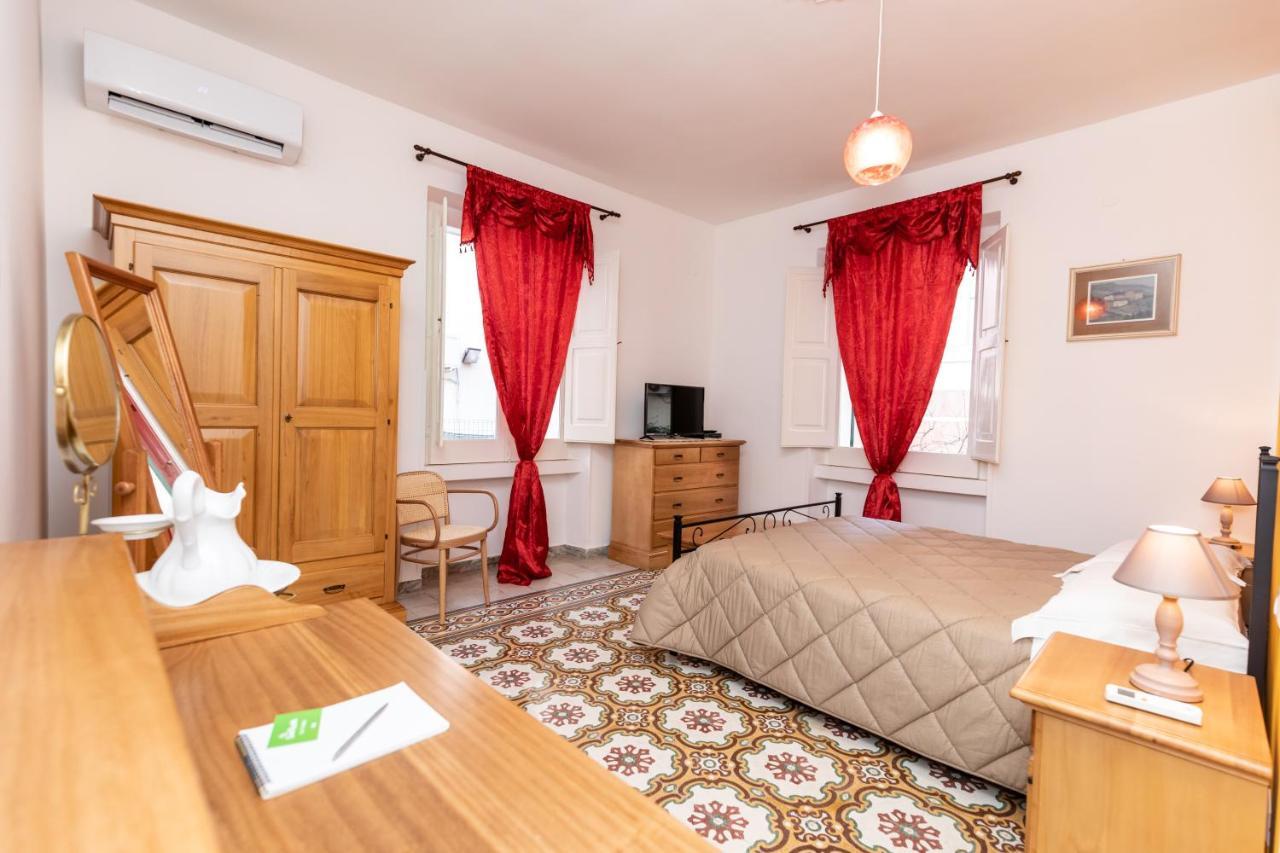 Casa Duconte Bed & Breakfast บาร์เลตตา ภายนอก รูปภาพ