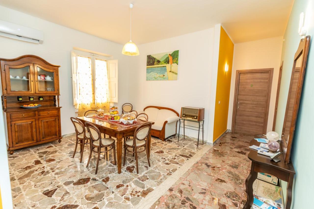 Casa Duconte Bed & Breakfast บาร์เลตตา ภายนอก รูปภาพ